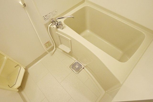 バス・シャワールーム　★きれいなお風呂は浴室乾燥つき★