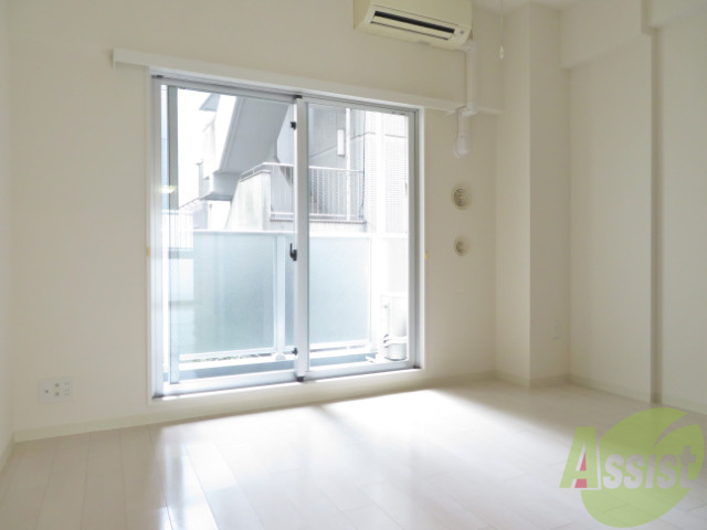 居室・リビング　陽当たりの良いリビングは気持ちが良さそうですね～。