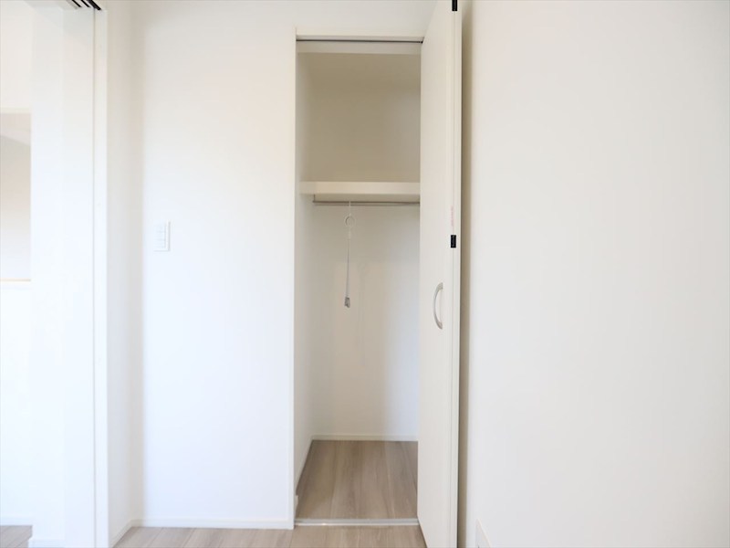 収納　クローゼット付