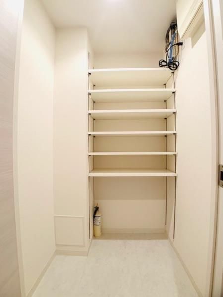 収納　別タイプ部屋　参考写真です