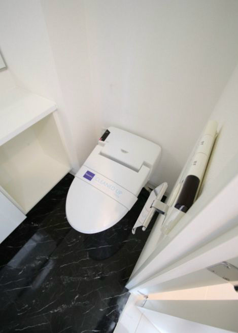 トイレ　別号室参考写真