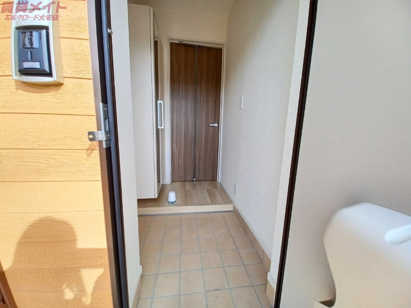 玄関　同型参考写真