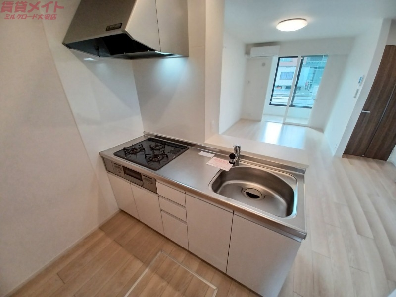 キッチン　同型参考写真