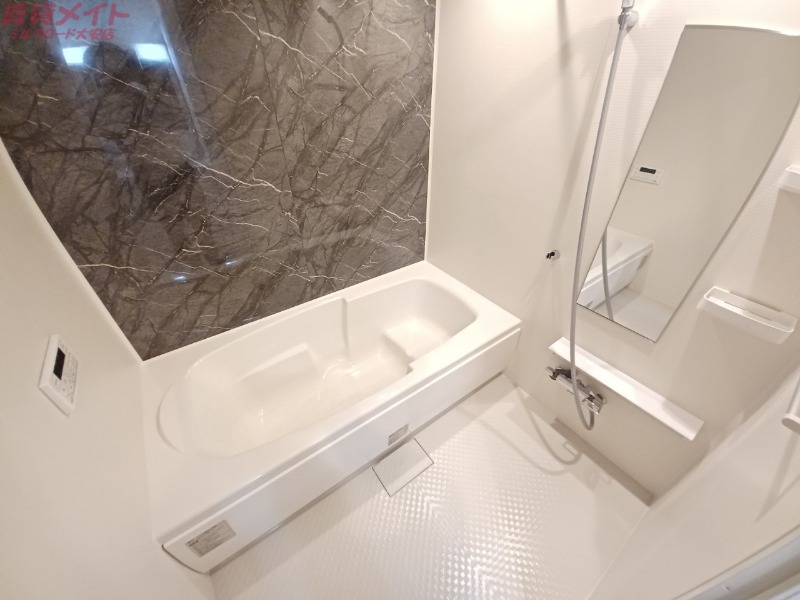 バス・シャワールーム　同型参考写真