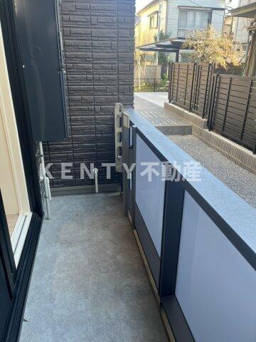 バルコニー　陽当たり良好なバルコニーです