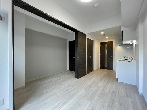 居室・リビング　室内