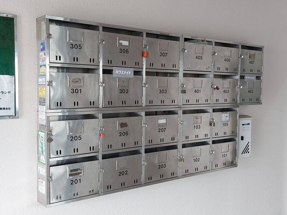 エントランス　メールBOX