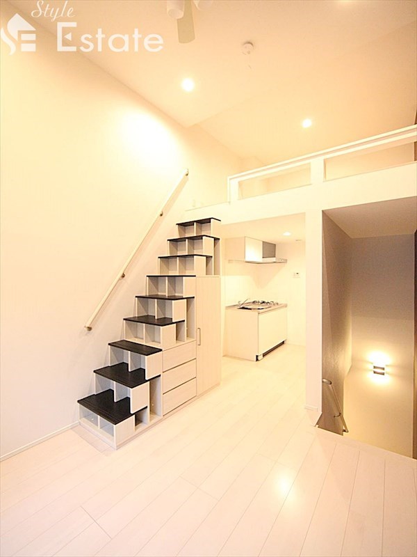 居室・リビング　内装