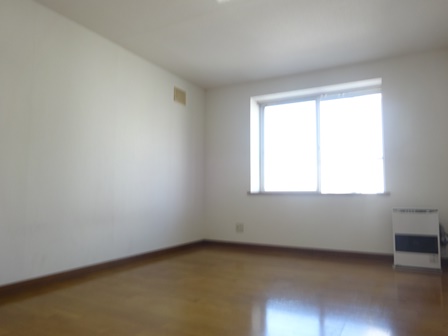 居室・リビング　同タイプ内観です