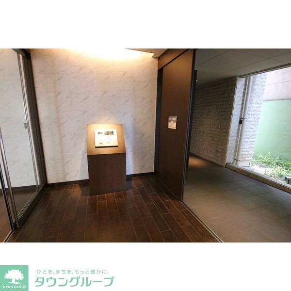 エントランス　エントランス