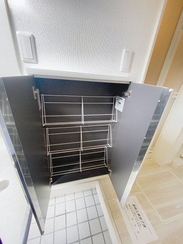 収納　シューズBOX