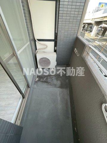 バルコニー　バルコニーからの眺めを楽しみながら食事をしませんか