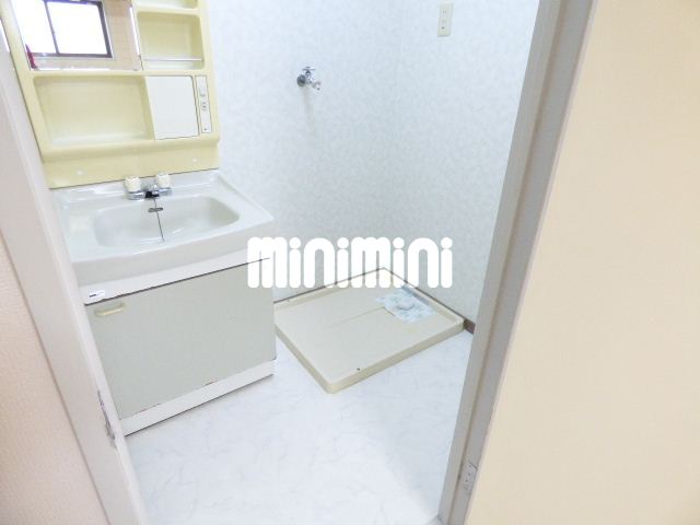 洗面設備　室内洗濯機置き場