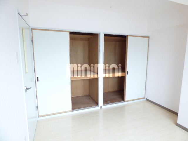 収納　奥行きのある収納です