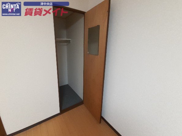 収納　同型参考写真