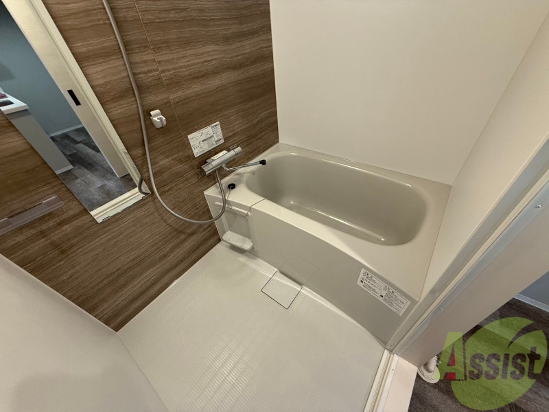 バス・シャワールーム　お風呂になります。一日の疲れを癒してくださいね。