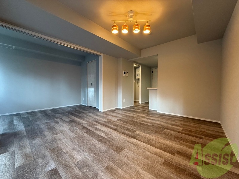 居室・リビング　広々としたリビングですね。使い勝手がよさそうですね！