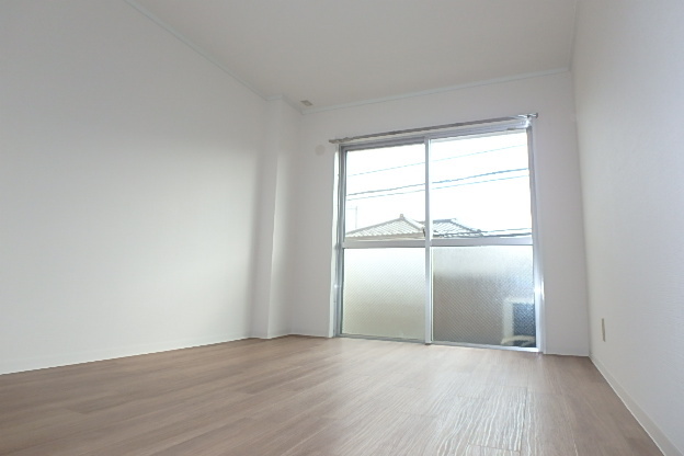 その他部屋・スペース　明るい洋室です。