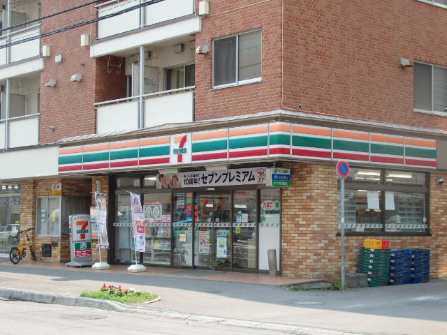 コンビニ　セブンイレブン（コンビニ）まで188m