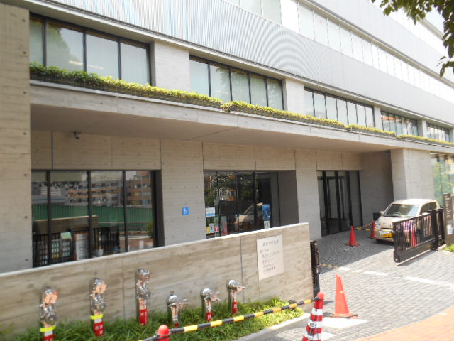 図書館　品川区立　五反田図書館（図書館）まで279m