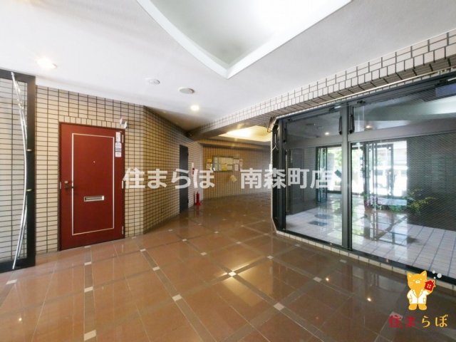 エントランス　共用部の印象も大切に