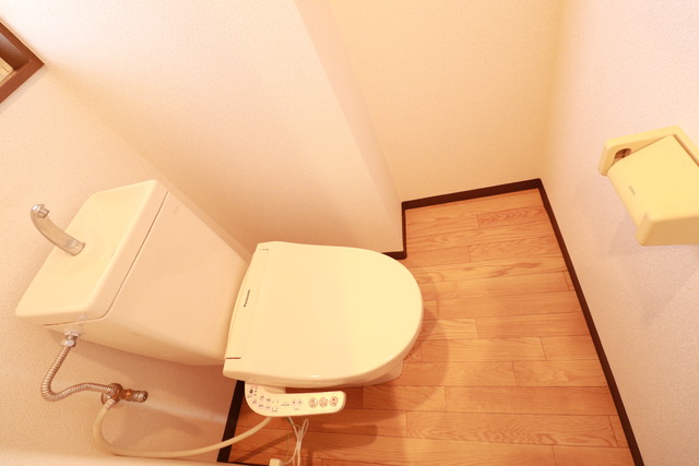 トイレ　洗浄便座・暖房便座付です！毎日清潔・快適に暮らせます☆