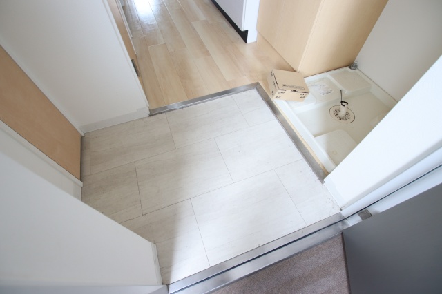 玄関　※別室の参考写真の為、現況優先です。