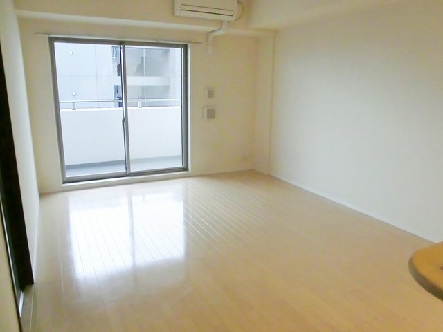 居室・リビング　ゆったりとした居間です