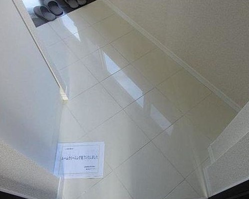 玄関　※別部屋の参考写真です。