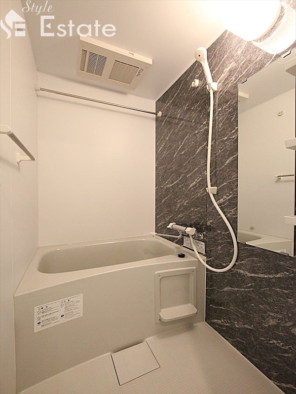 バス・シャワールーム　バスルーム