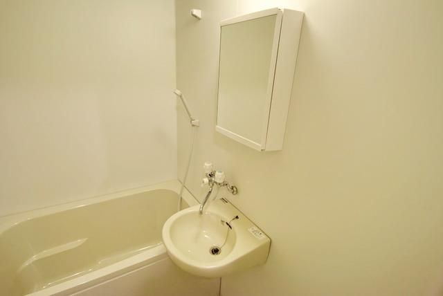 バス・シャワールーム　★外出前はこちらの洗面所で★