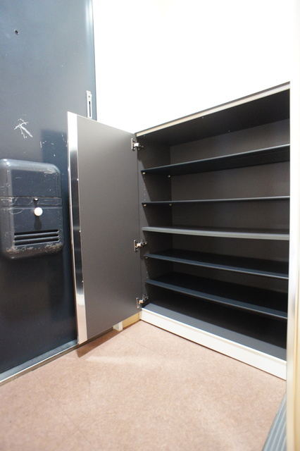 玄関　シューズボックス付☆いつでもスッキリ片付きますね！