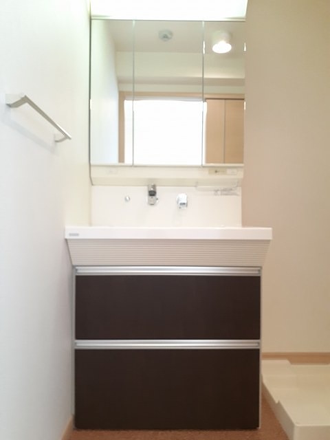 洗面設備　洗髪洗面台です。