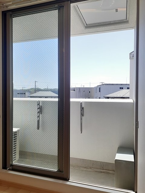 バルコニー　風通しの良いベランダです。