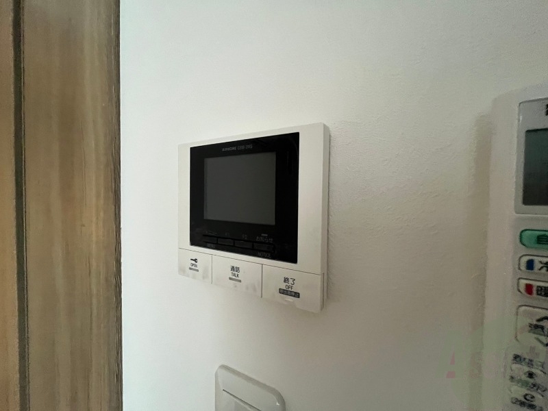 セキュリティ　ＴＶモニター付インターホンです。来客者の顔が見えるので安心！