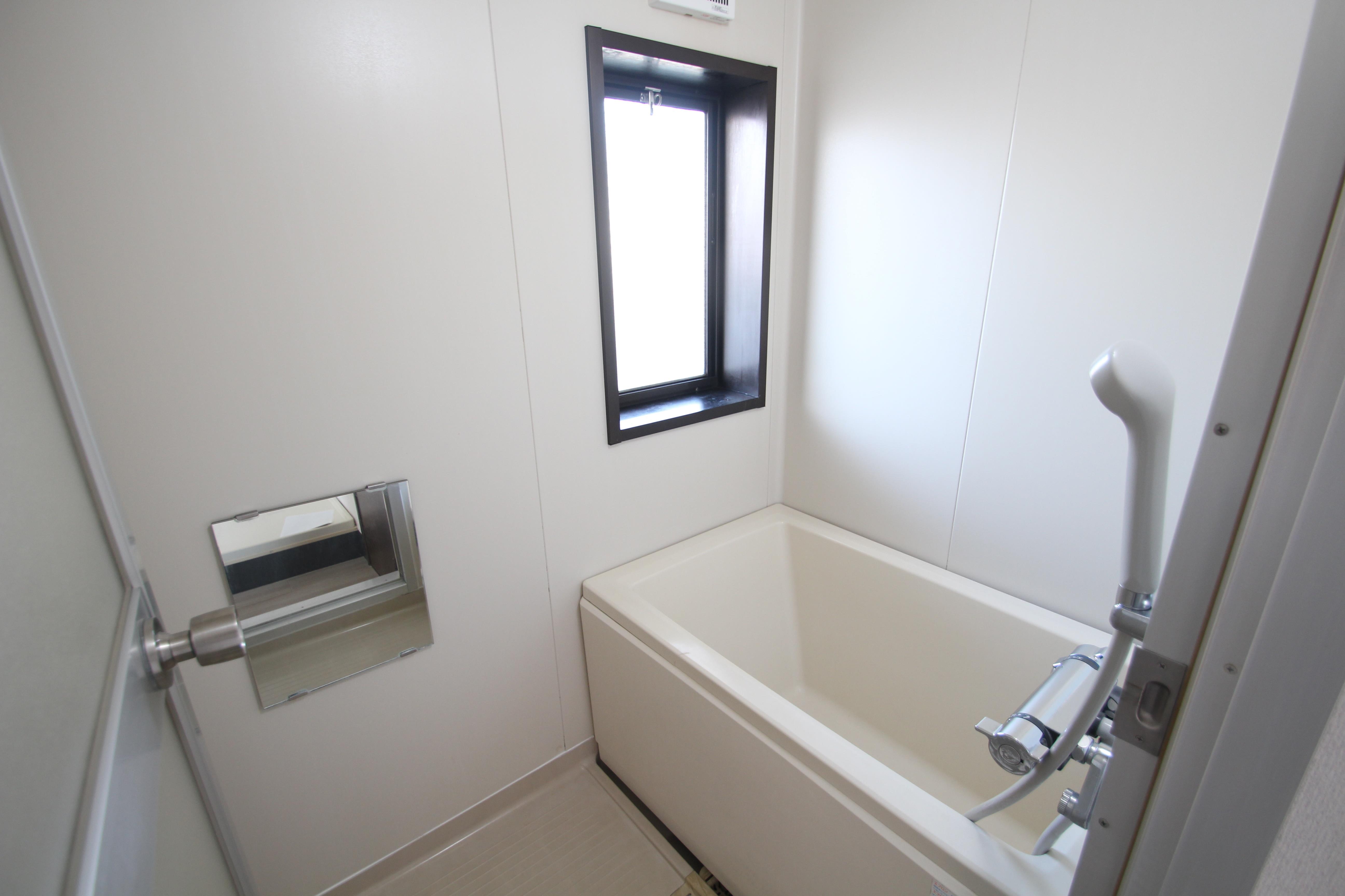 バス・シャワールーム　お風呂場です。