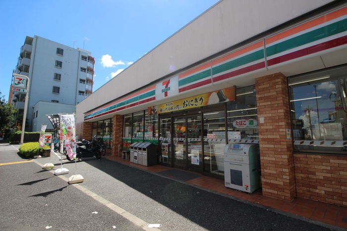 コンビニ　セブンイレブン目黒環七柿の木坂店（コンビニ）まで220m