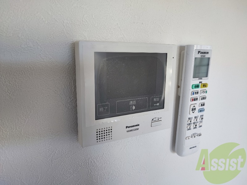 セキュリティ　ＴＶモニター付インターホンです。来客者の顔が見えるので安心！