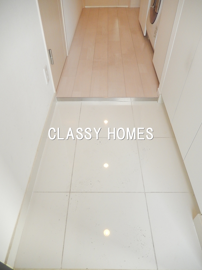 玄関　2011年竣工品川イースト：玄関