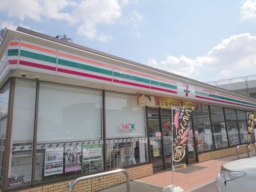 コンビニ　セブンイレブン宇都宮中今泉店（コンビニ）まで255m