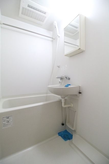 バス・シャワールーム　室内洗濯機置場