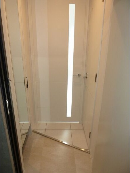 玄関　広々とした玄関です！