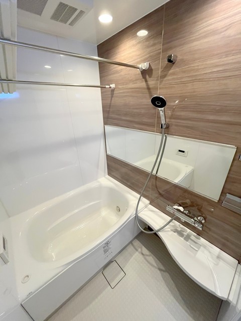 バス・シャワールーム　★追焚・浴室乾燥機付きバス★