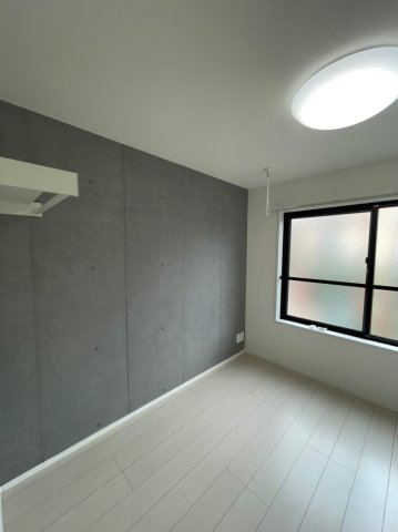 居室・リビング　個人の部屋や寝室として使える洋室です