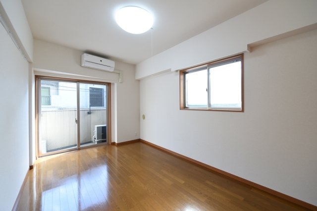 居室・リビング　ゆったりした洋室です