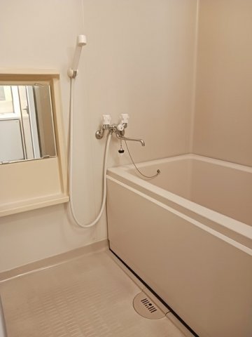 バス・シャワールーム　ゆったり過ごせるお風呂です