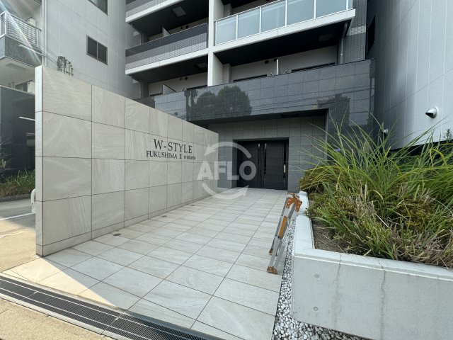 エントランス　W-STYLE福島IIwistaria　エントランス