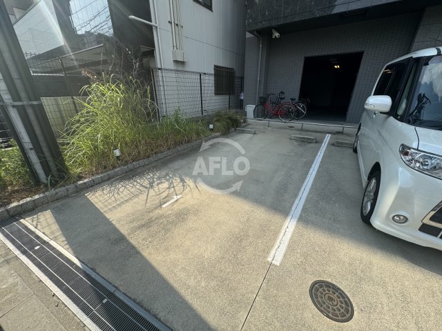 駐車場　W-STYLE福島IIwistaria　駐車場