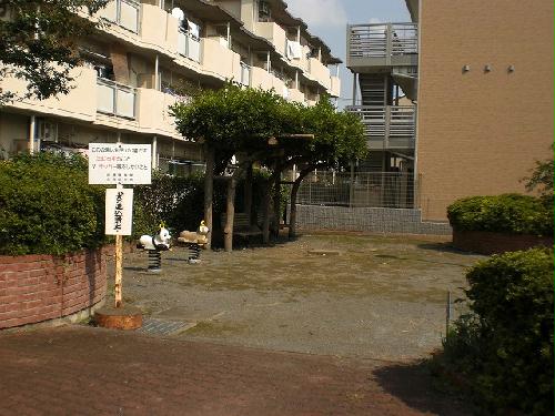 その他　物件周辺に公園有り。