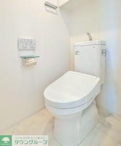 玄関　※写真は同タイプ住戸です。